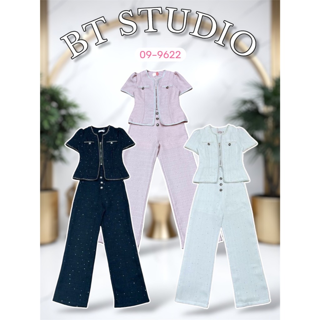 BT 09-9622 เซท 2 ชิ้น เสื้อแขนสั้น กระเป๋าด้านหน้า แต่งซิปด้านหน้า มาพร้อมกางเกงขายาว ใส่ทำงาน ออกงาน