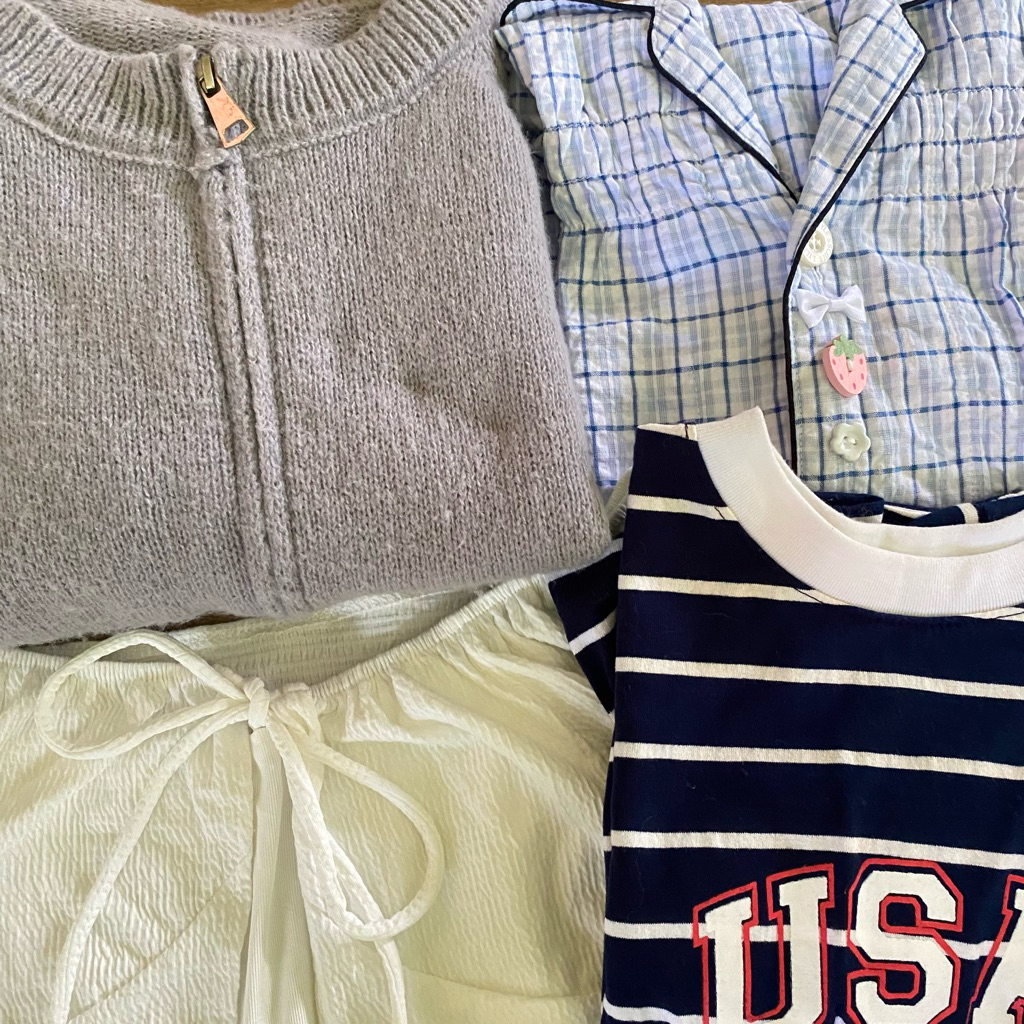 [ส่งฟรี/ส่งต่อ] โล๊ะเสื้อผ้า ราคาถูก
