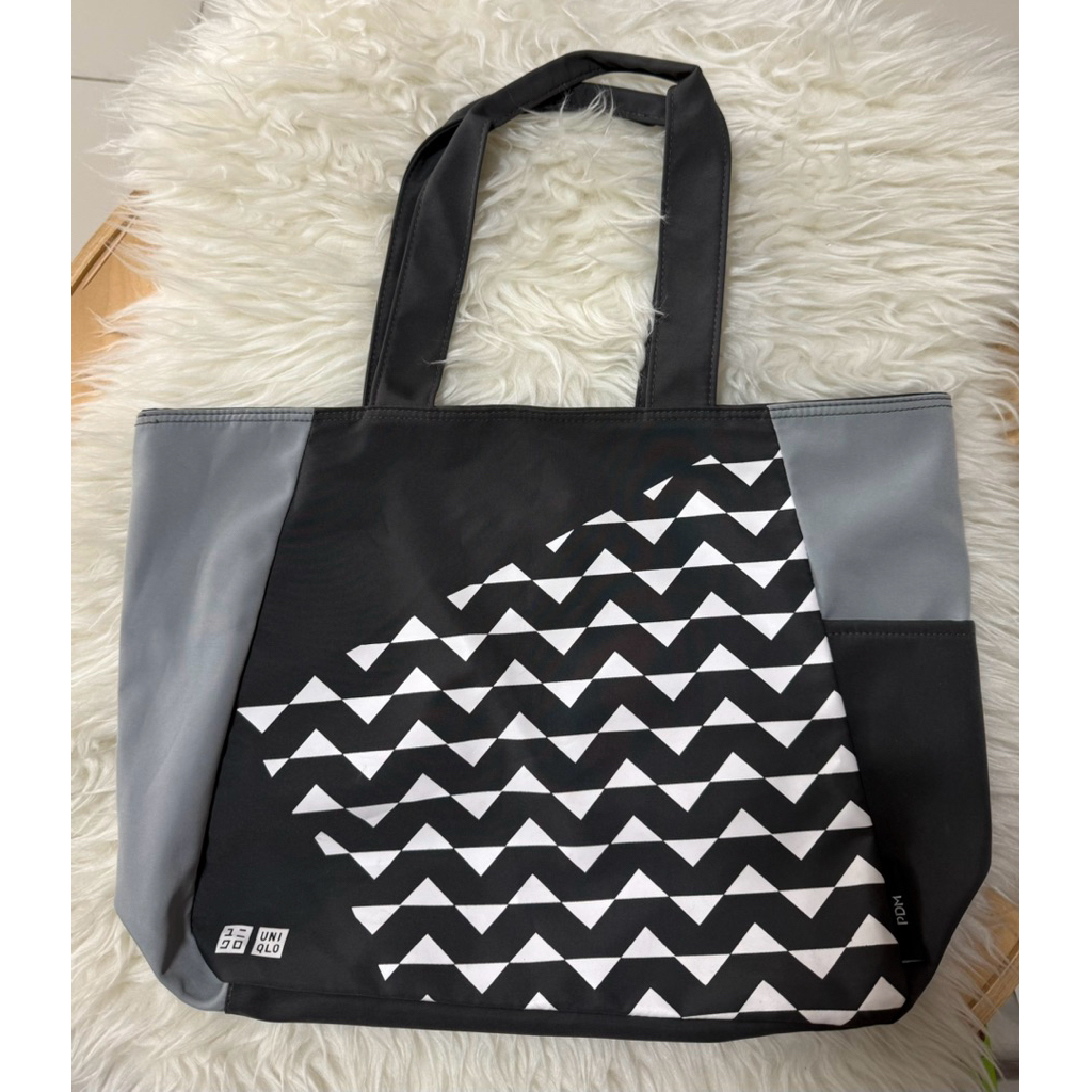 (USED) กระเป๋า UNIQLO x PDM Tote bag Arigato