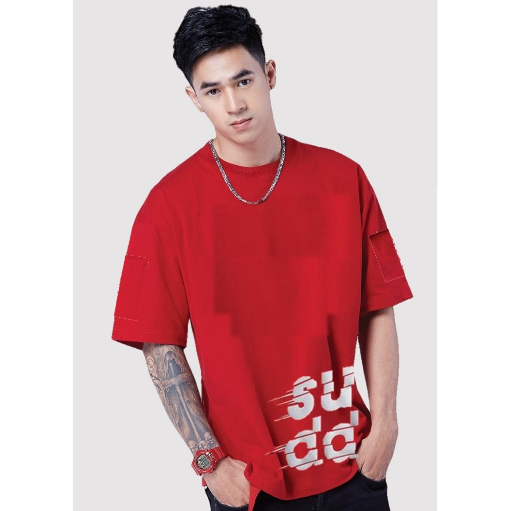 Sudd เสื้อคอกลมชาย ทรง Oversize รุ่น  Okinawa สีแดง