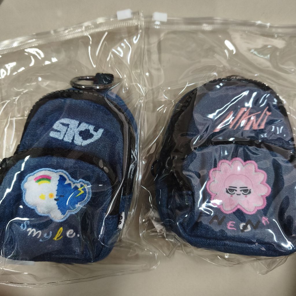 GMMTV BAG CHARM SMYLE REONA SKYNANI ไม่แกะ