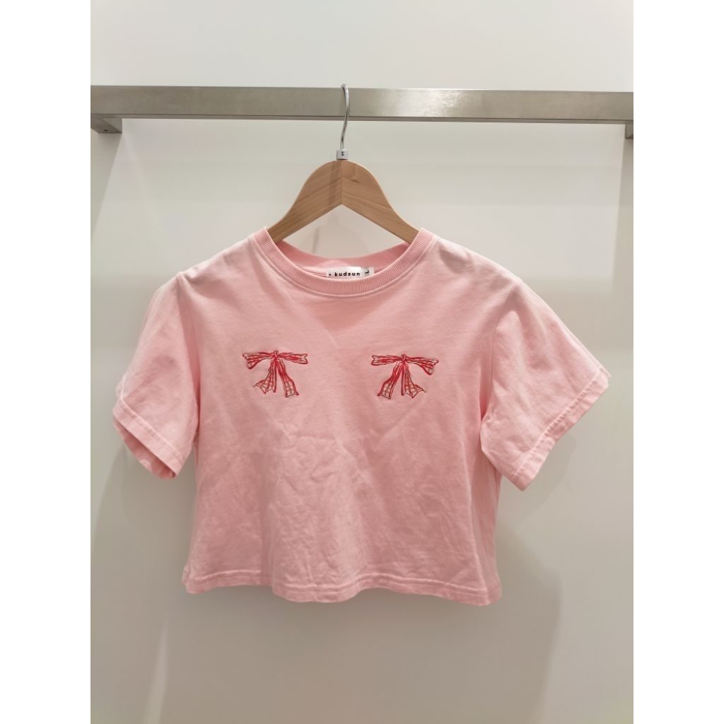 Kudsun official เสื้อครอปสีชมพู อก35 ยาว17