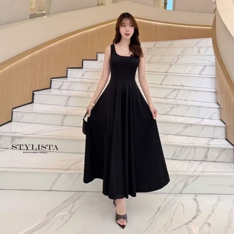 Stylista เดรสยาวสีดำทรงกระโปรงบาน Elegant Black Maxi Dress)เดรสออกงาน ST250639
