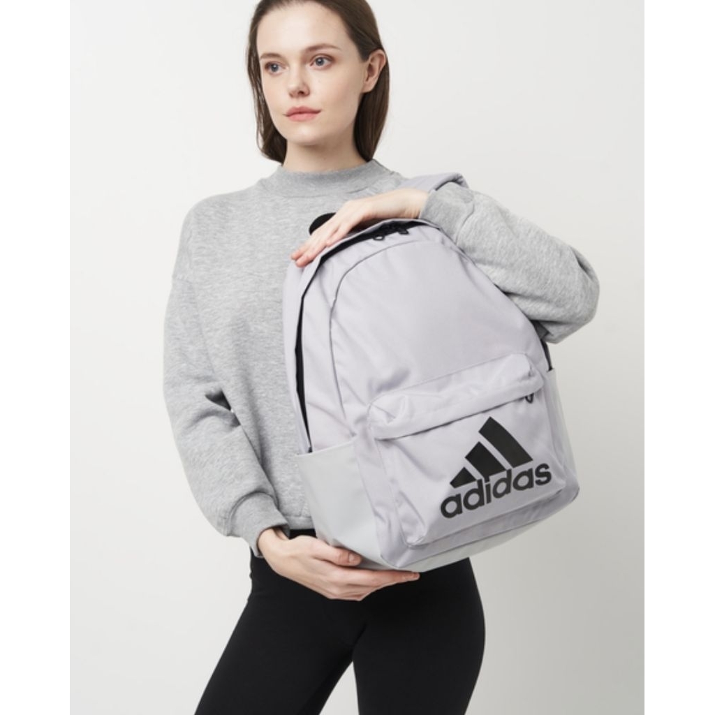 โปรดอ่านก่อนถามพร้อมส่งของแท้ของใหม่ป้ายไทยadidas Lifestyle Classic Badge of Sport Backpack Unisex G