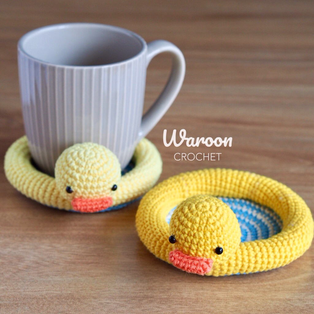 แผ่นรองแก้ว ห่วงยางเป็ด งานถักโครเชต์ | Yellow Duck Cup Coaster by Waroon Crochet