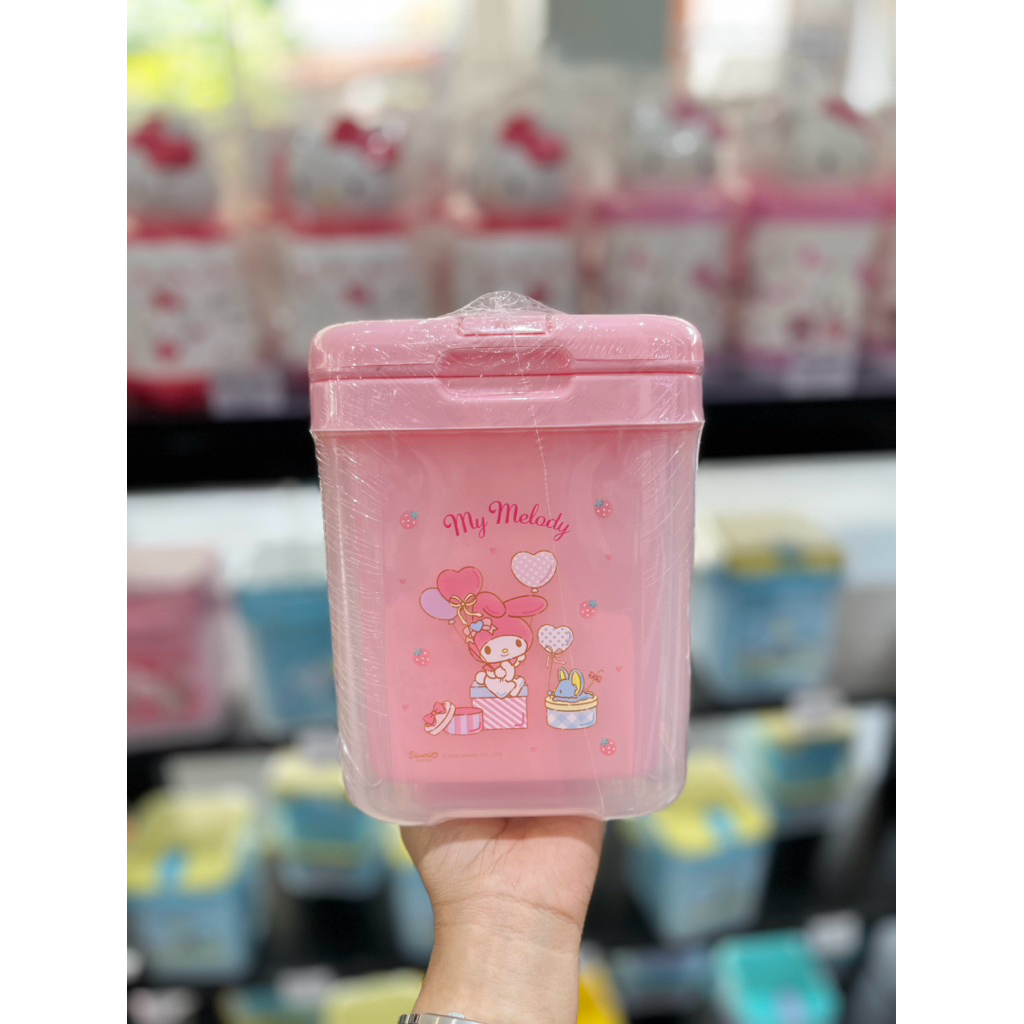 กระติกน้ำ ลายการ์ตูน SANRIO ขนาด 2 ลิตร มีหูหิ้ว พกพาสะดวก