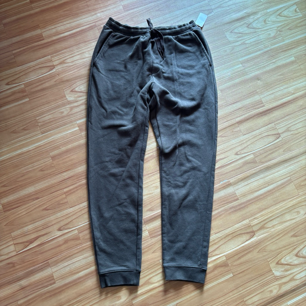 GU Jogger Pants สีเขียวทหาร ไซส์ L