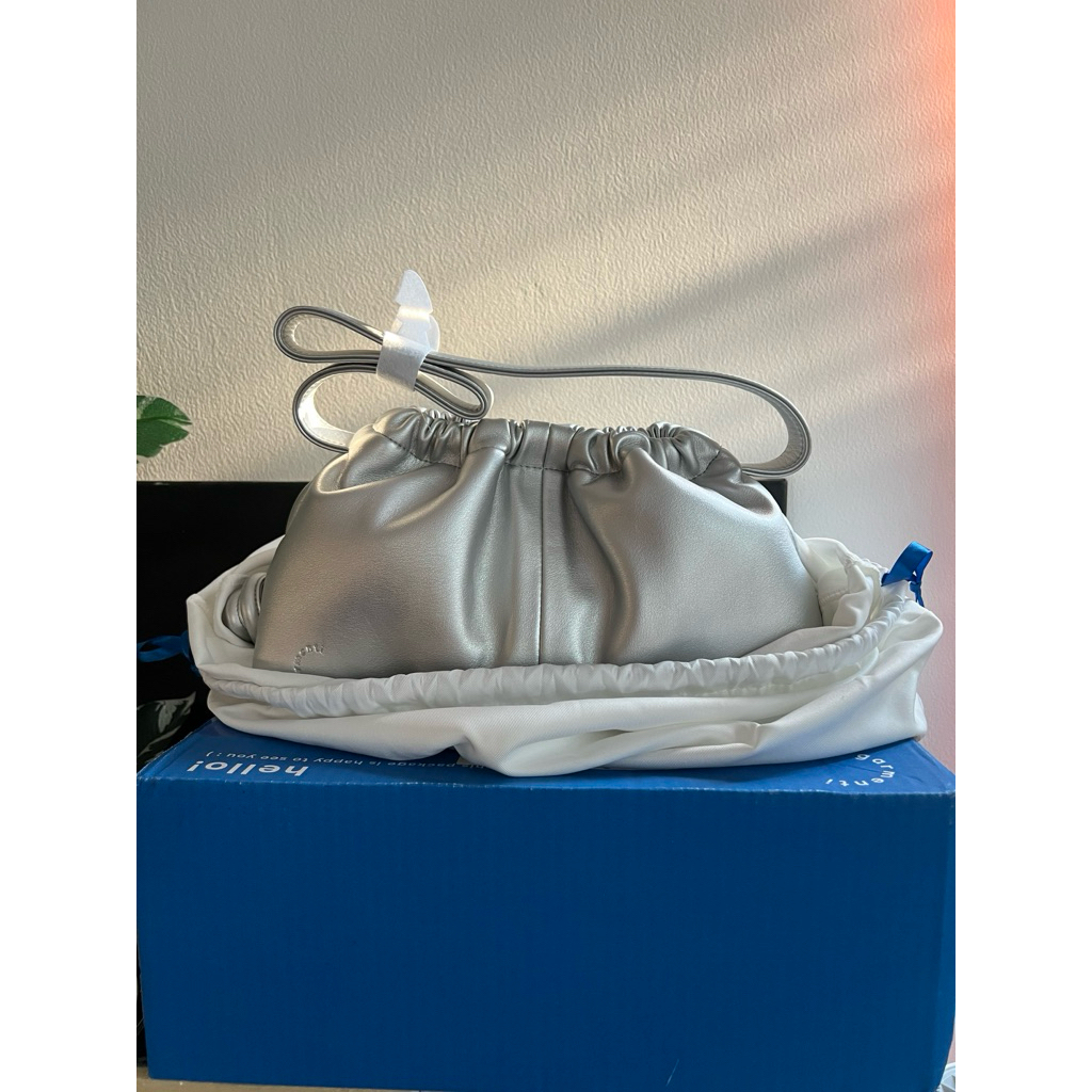 (New) Garmenti Gyoza bag สี Silver