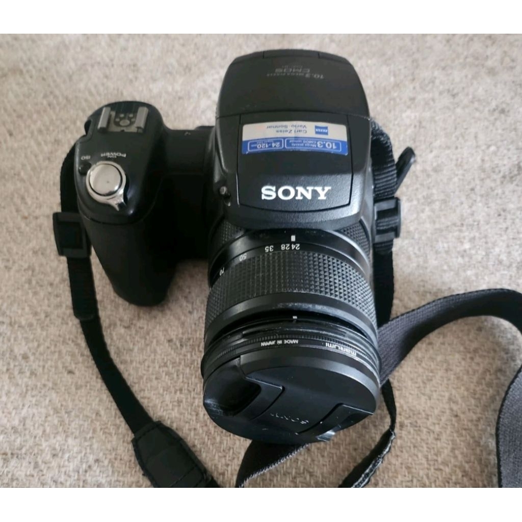 Sony Cyber-shot DSC-H55  พร้อมที่ชาร์จและกระเป๋า