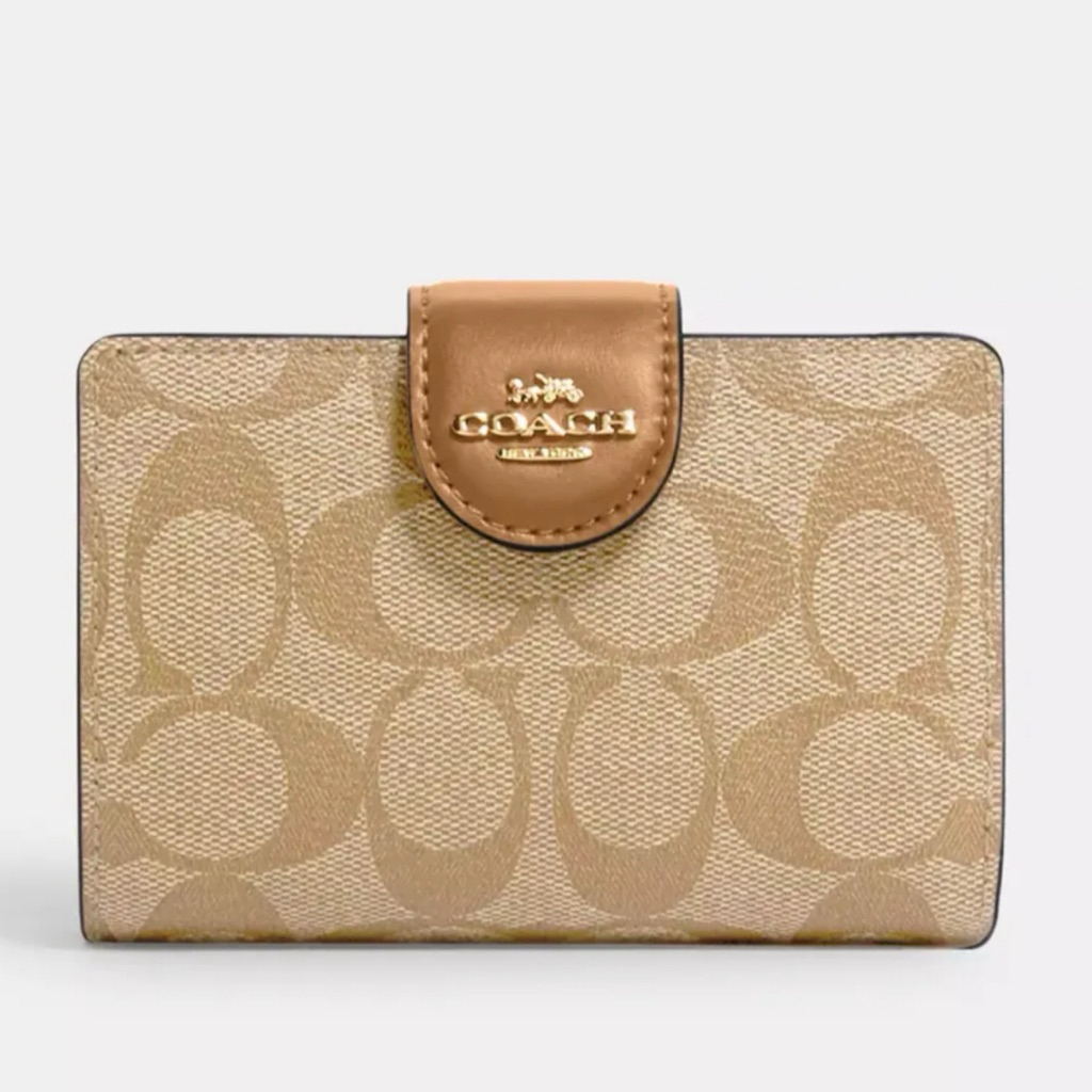 Coach Medium Corner Zip Wallet In Signature Canvas C0082 Coach แท้💯 ใหม่ มีป้าย tag