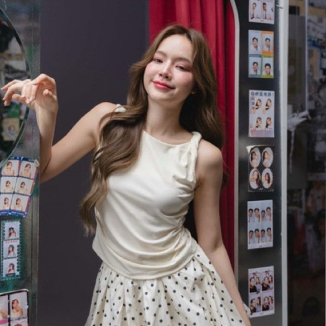 Mysis Shoulder Pop Tee