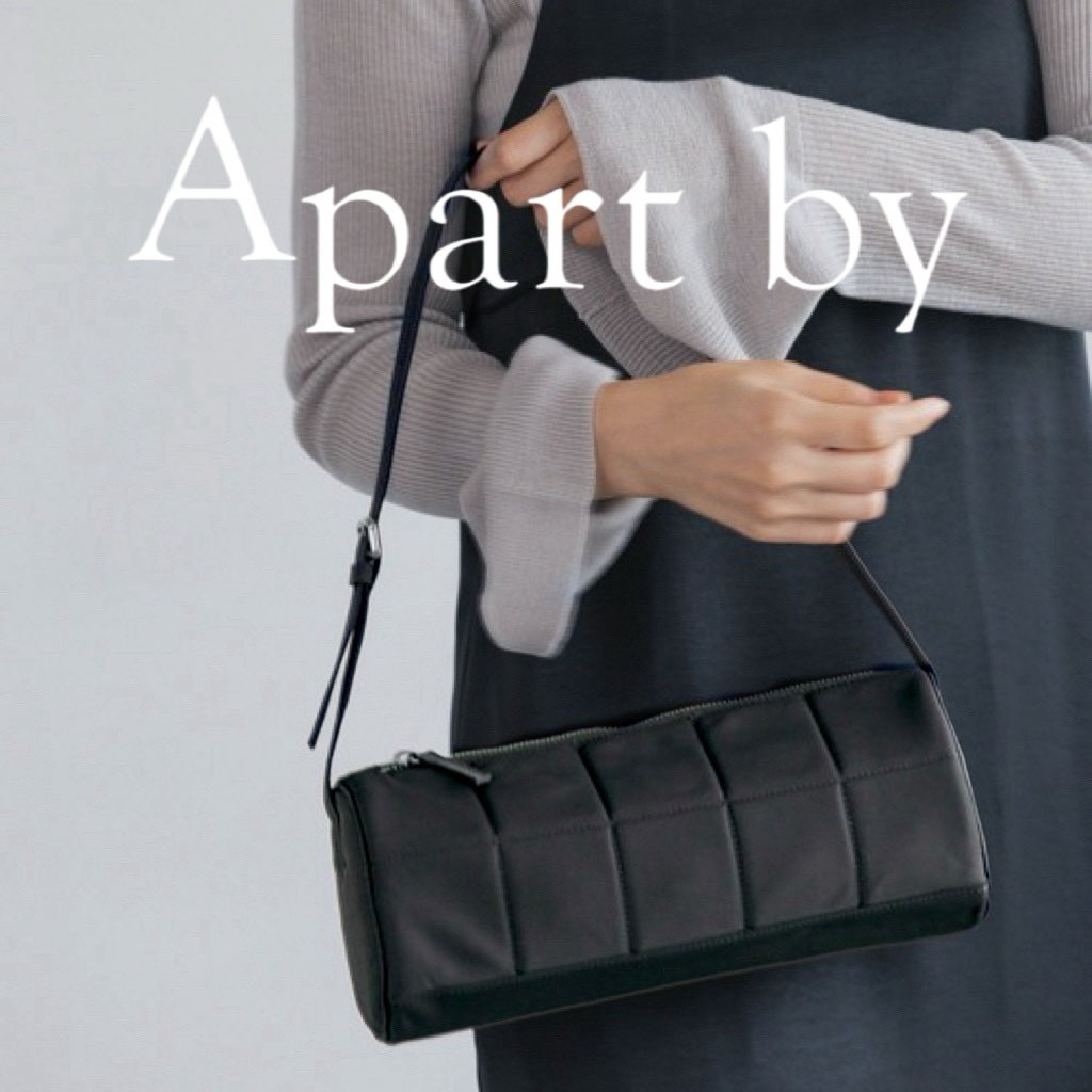 A part by Quilted shoulder bag