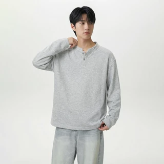 B&R เสื้อยืดแขนยาว long-sleeved T-shirt เสื้อโปโล เฮนรี่ Neckline หลวมและเรียบง่าย ปุ่มปรับ หล่อและแฟชั่น