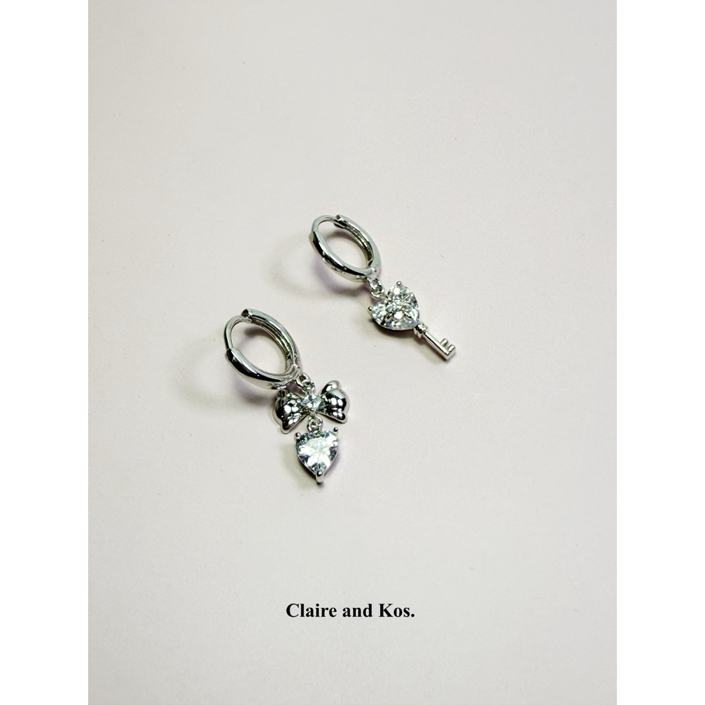Claire&Kos - Amour Key Hoops