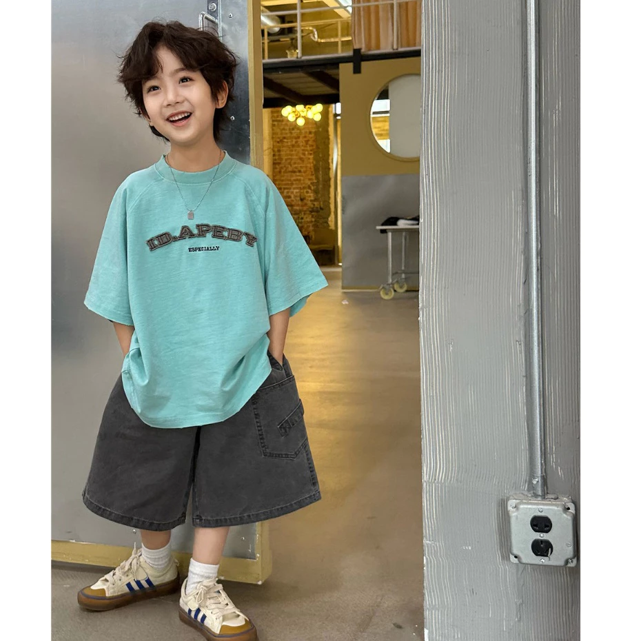 [ส่งไวจากไทย] *แค่เสื้อ*เสื้อยืดแขนสั้นเด็กชาย เสื้อคอกลม งานปักช่วงอก ทรงโอเวอร์ไซส์ เท่ๆ สไตล์เกาหลี เหมาะสำหรับ3-12ปี