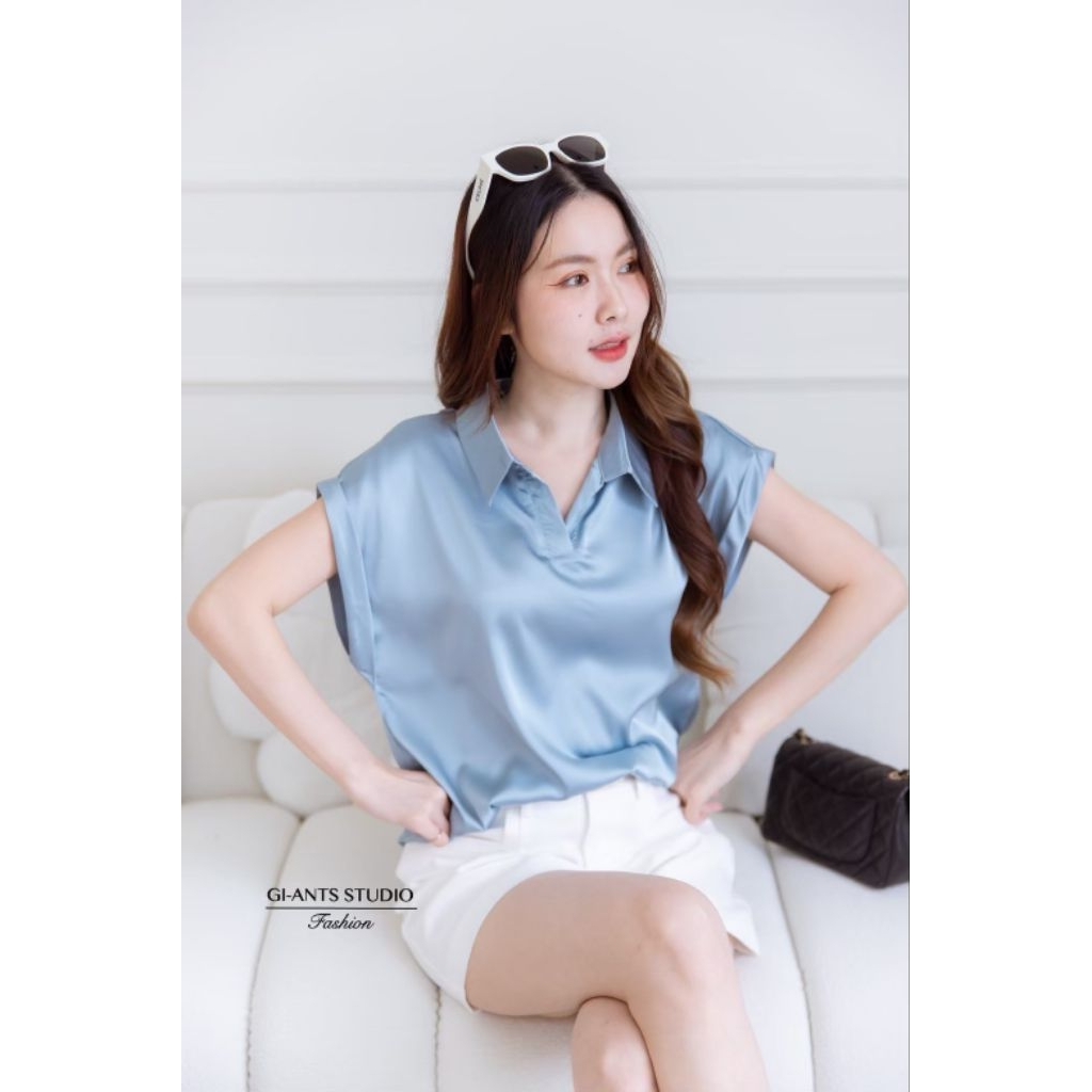 💭เสื้อเชิ้ตคอปกดีไซน์เก๋ “คอปกเจาะ ไหล่ล้ำ แขนเบิ้ล” ผ้าซาติล นุ่มลื่น ใส่สบายสุดๆ✨️