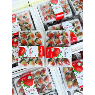 ส่งด่วน 4 ชม. สตอเบอร์รี่จีน สตอเบอร์รี่นำเข้าจากประเทศจีน แพ็คละ 15 ลูก หวานอมเปรี้ยว น้ำหนัก 350 กรัม ตู้ใหม่ สวย สด
