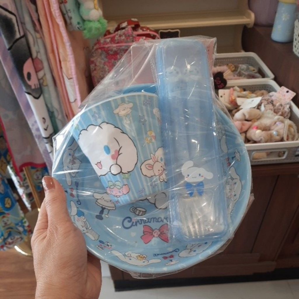 ชุดรับประทานอาหาร Sanrio สำหรับเด็ก