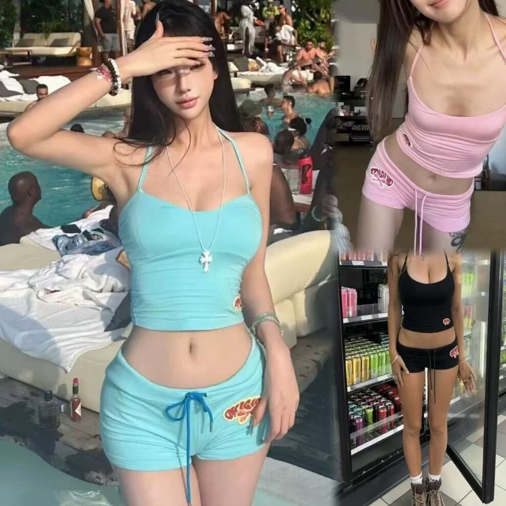 🌸Swift Bra🌸ชุดว่ายน้ำ 2 ชิ้น กางเกงขาสั้นเอี๊ยมสไตล์สาวฮอตยุโรปและอเมริกา รุ่นใหม่ ด้วยฟองน้ำ