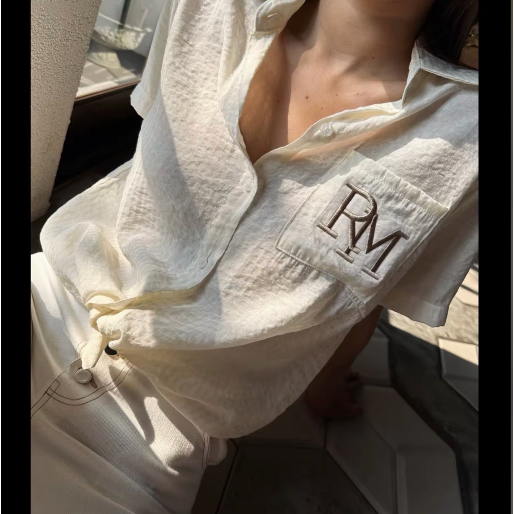 RALLY RM Ivy shirt - เชิ้ตปักโลโก้ RM สี Cream