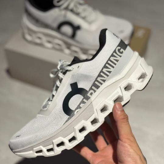 On Cloudmonster 2 Low Help White 【ของแท้ 100%】