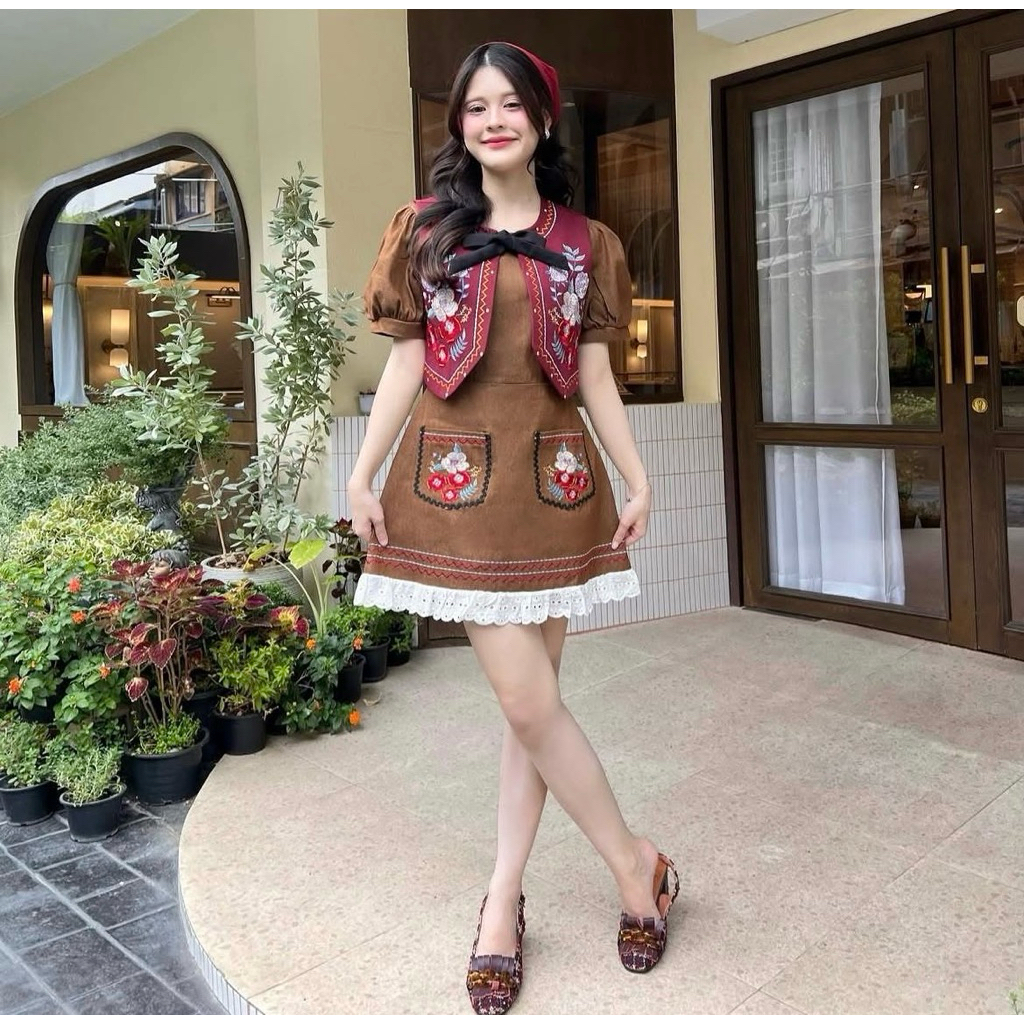 BLT Brand  เดรสสีน้ำตาล Size.XL ป้ายห้อย