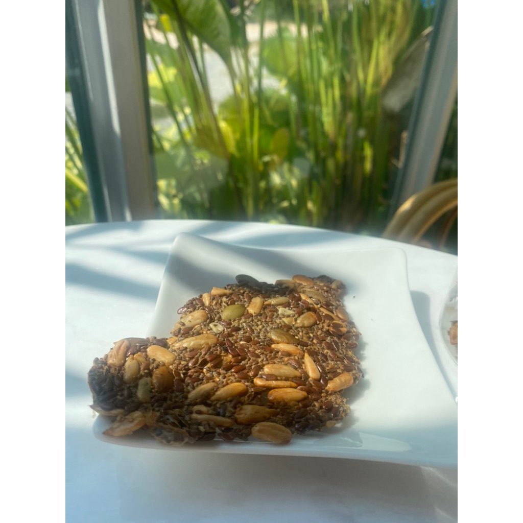 ไฮ-โปรตีน มัลติซุปเปอร์ฟูด เครกเกอร์ (Hi-Protein Multi-Superfood Cracker)