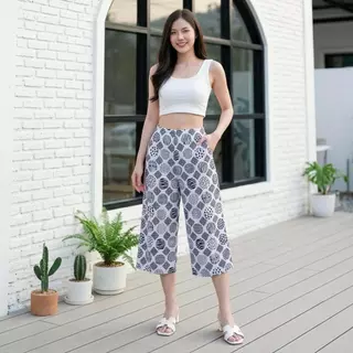 กางเกงผ้าฝ้าย ขา 5 ส่วน เอวยางยืดด้านหลัง มีกระเป๋าใช้ได้จริง ผ้าฝ้ายพิมพ์ลาย
