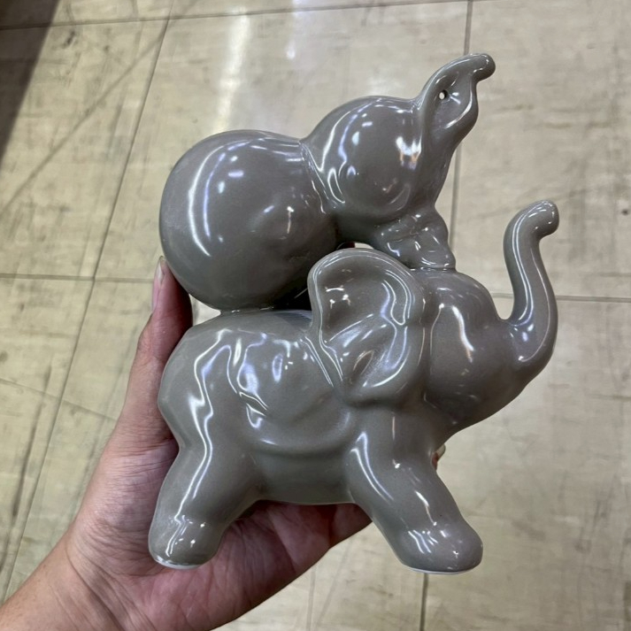 ตุ๊กตา รูปช้าง มงคล มั่งมี เรียกทรัพย์ ประดับตกแต่งห้องนอน ห้องนั่งเล่น โต้ะทำงาน ทำจากเซรามิกเนื้อหนา