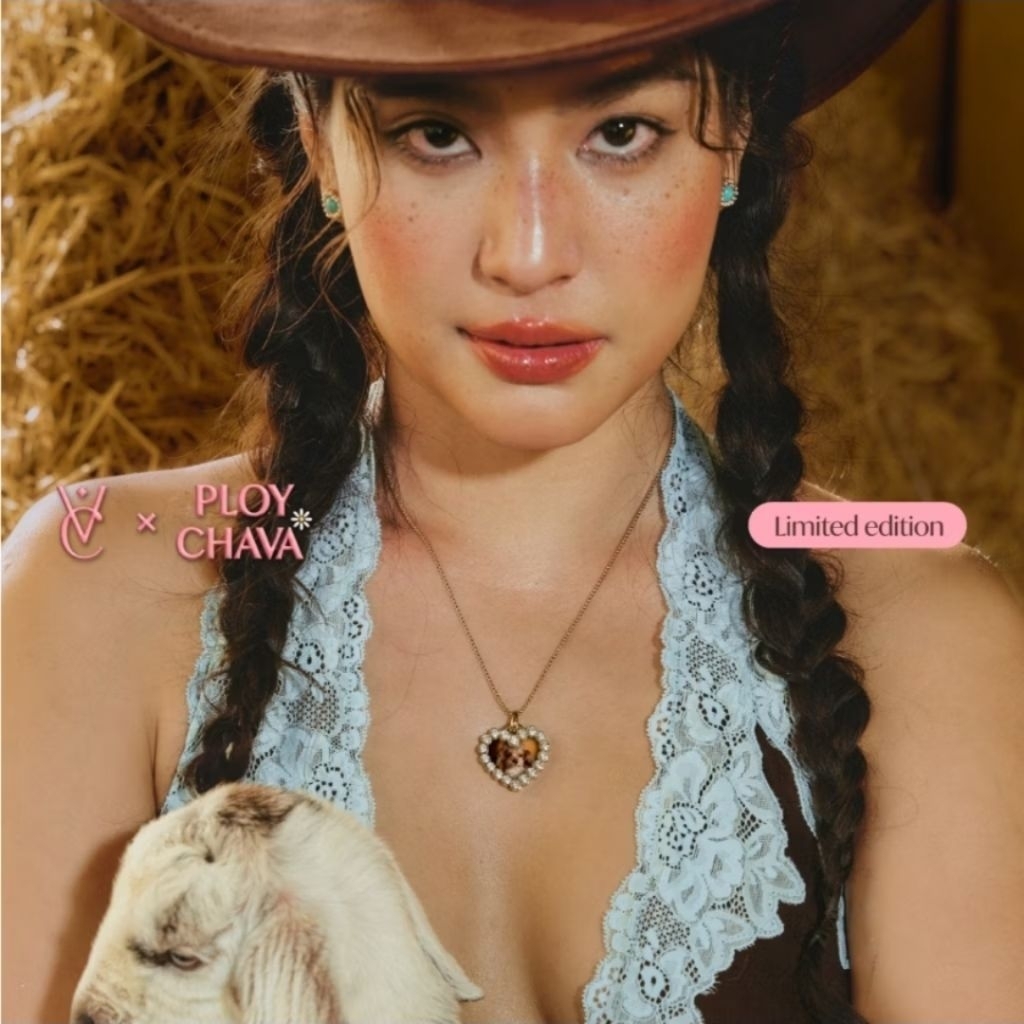 Valichain x Ploy Chava Heart Frame Necklace  สี Gold (ใหม่-ไม่แกะกล่อง)✨️รอบ 24/4 อ่านรายละเอียดก่อนสั่งซื้อน้า