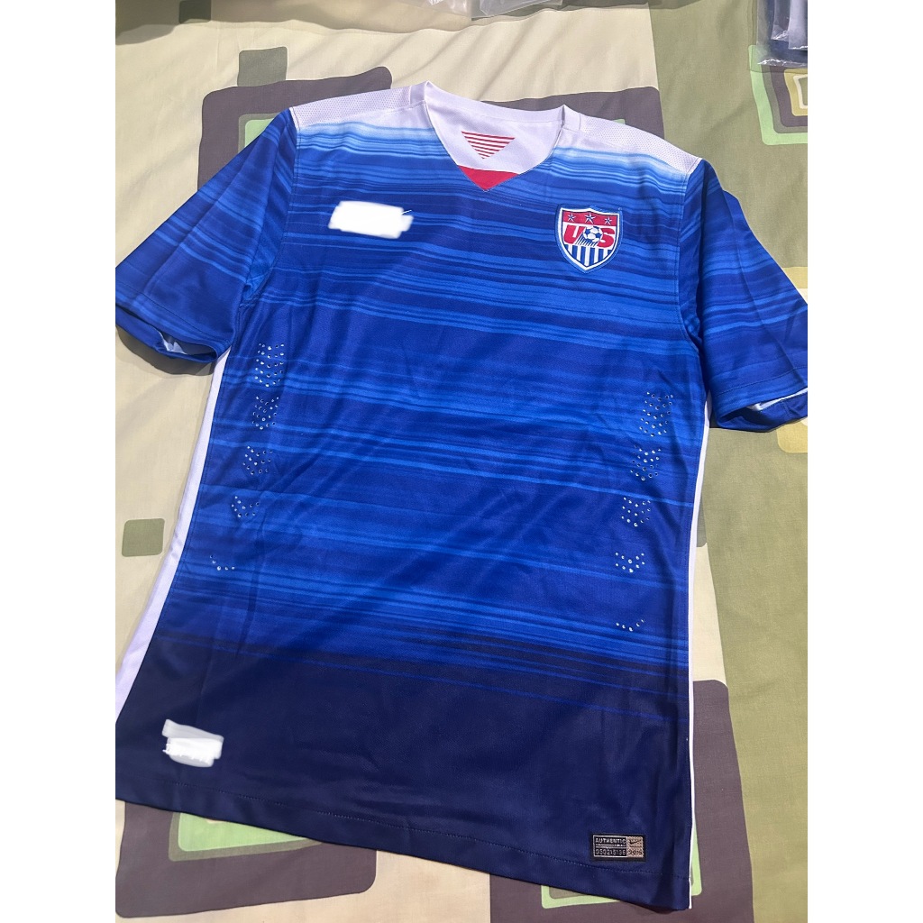 เสื้อ สหรัฐอเมริกา เยือน 2015 ทรงนักเตะ