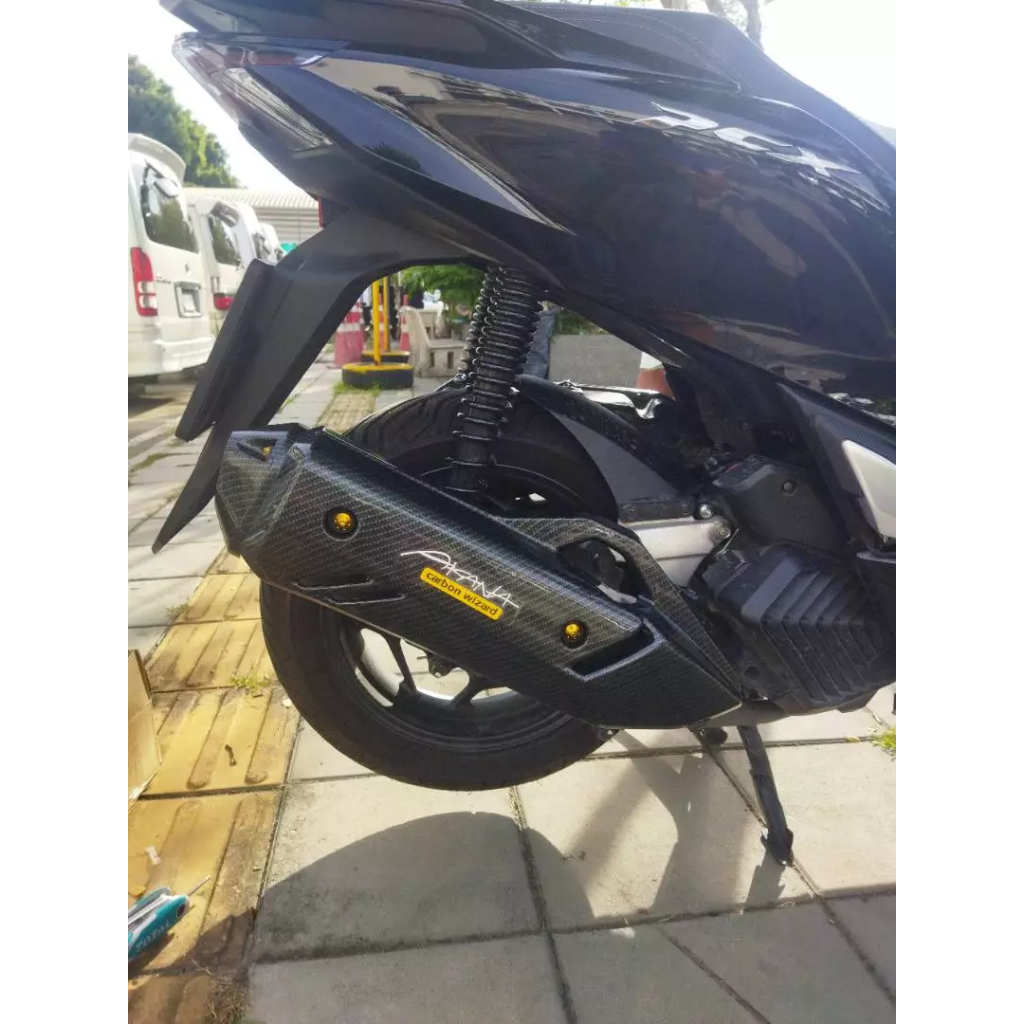 ครอบท่อ /ปลายท่อ /หม้อน้ำ HONDA PCX 160 (2021-25)/ Click 160 ลายคาบอน (แถมน๊อตเลสแต่ง) เกรดเดียวกับงานศูนย์