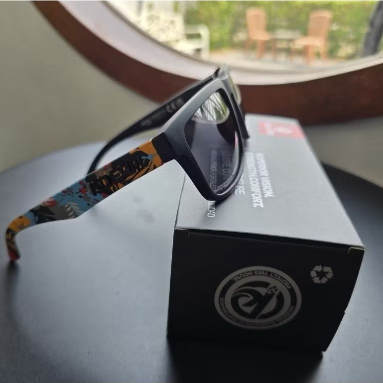 แว่นกันแดด {KDEAM} เลนส์ Polarized อุปกรณ์ครบยกกล่อง