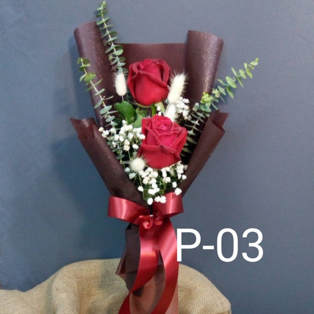 [ส่งด่วน] P-03 ช่อดอกไม้สด กุหลาบแดง 2 ดอก