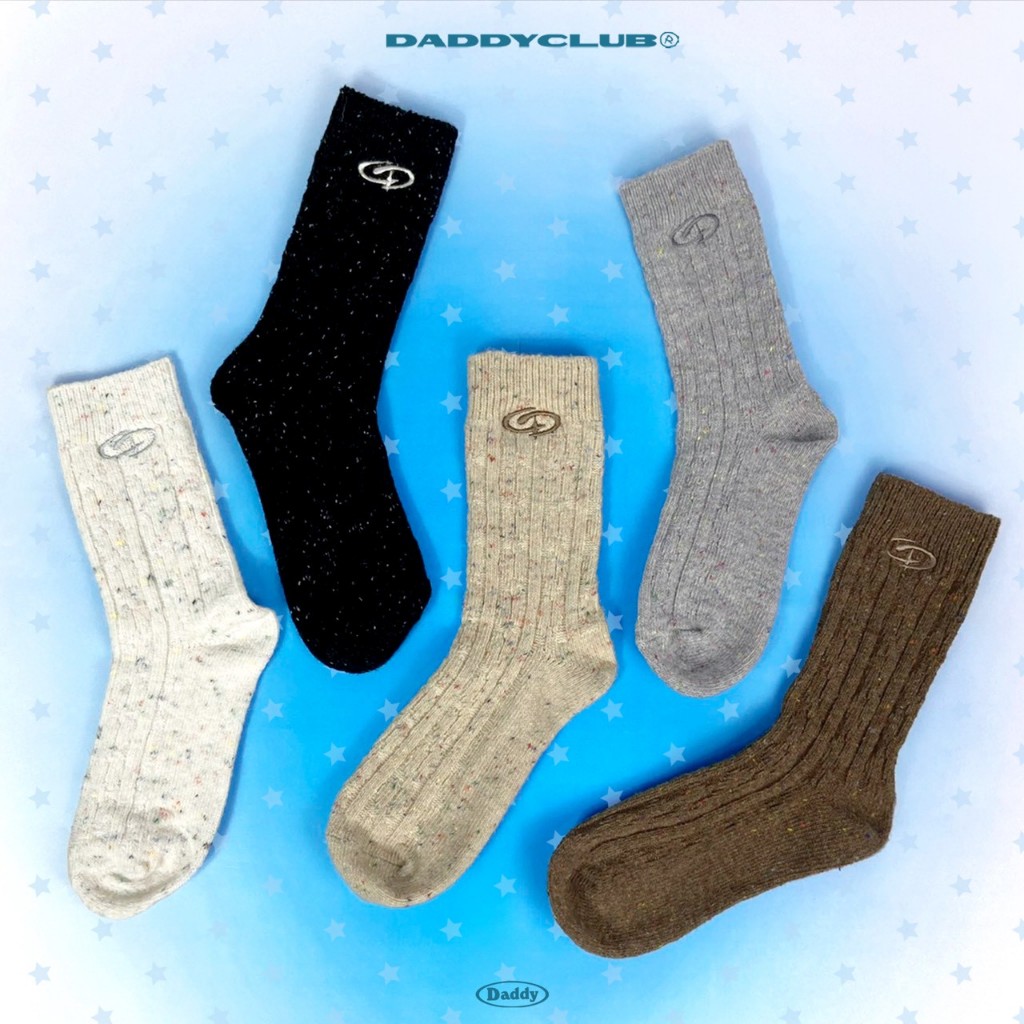 DADDYCLUB | Spiral Socks ถุงเท้าสีพื้น สุดเท่
