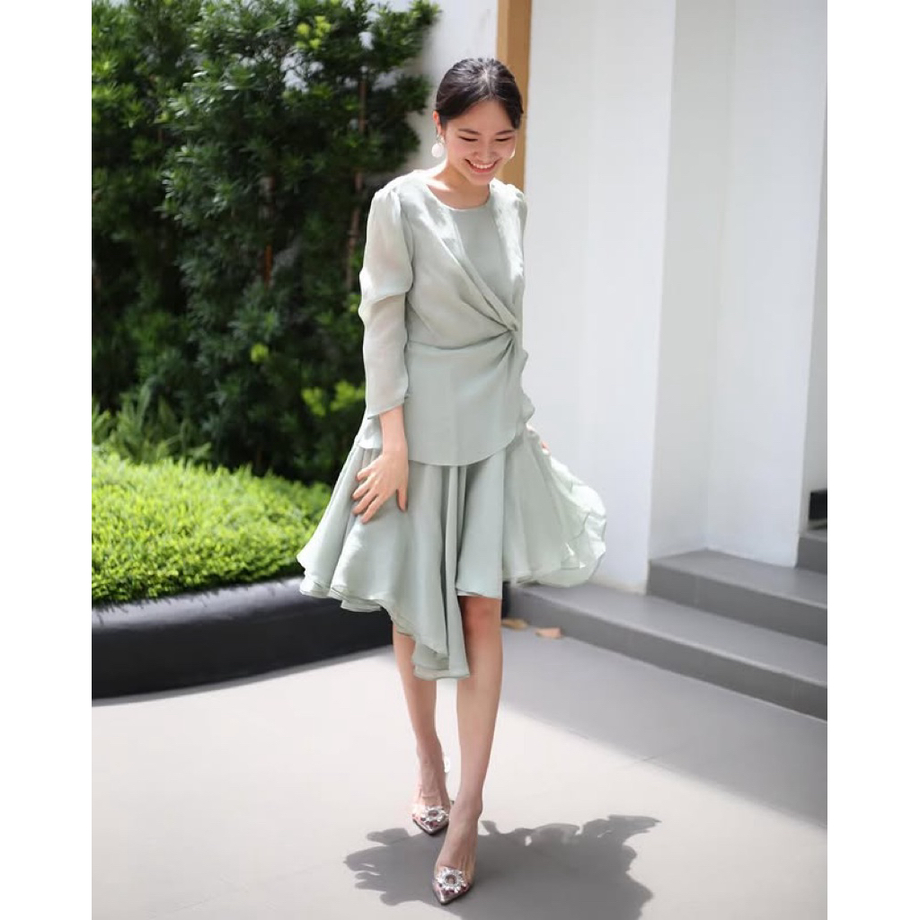 Vanilette - Janine dress เดรสออกงานแขนยาวผ้ากลิตเตอร์