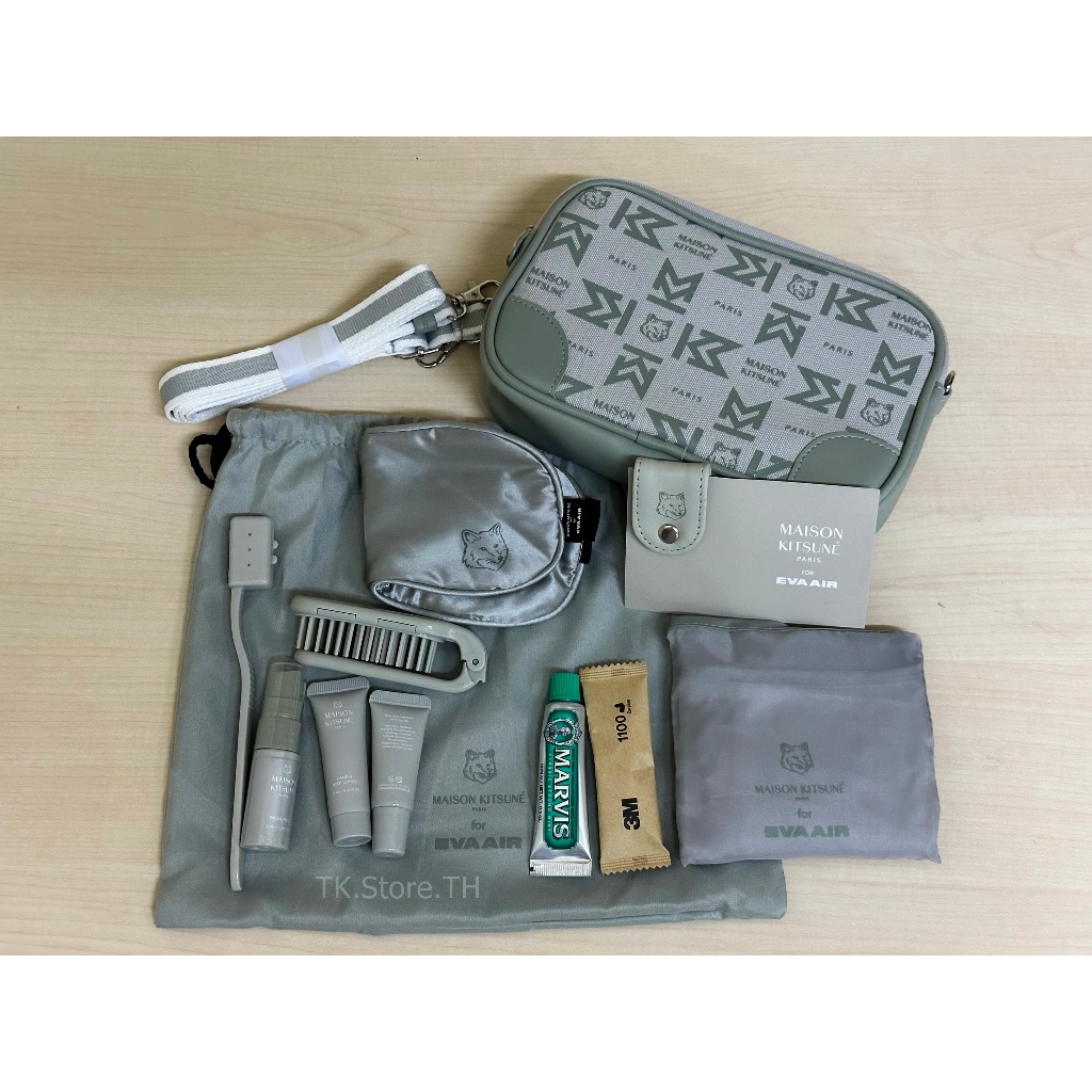 กระเป๋า Amenity สายการบิน 🦊 EVA AIR x Maison Kitsune 🦊 Business Class [ New - Unused ] ลาย Fox Monogram / Black ปี 2026