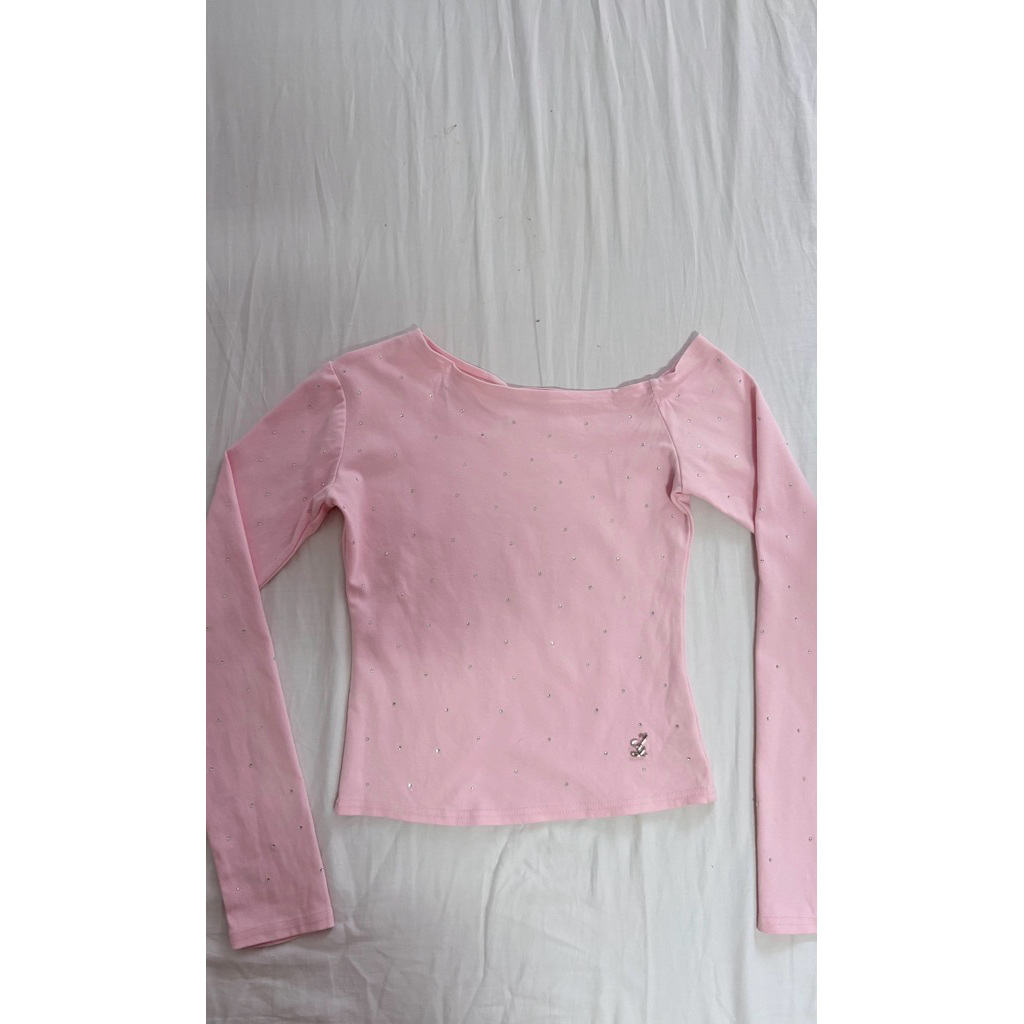 เสื้องานป้ายJARINYA ปาดไหล่เฉียงแขนยาวเพชร