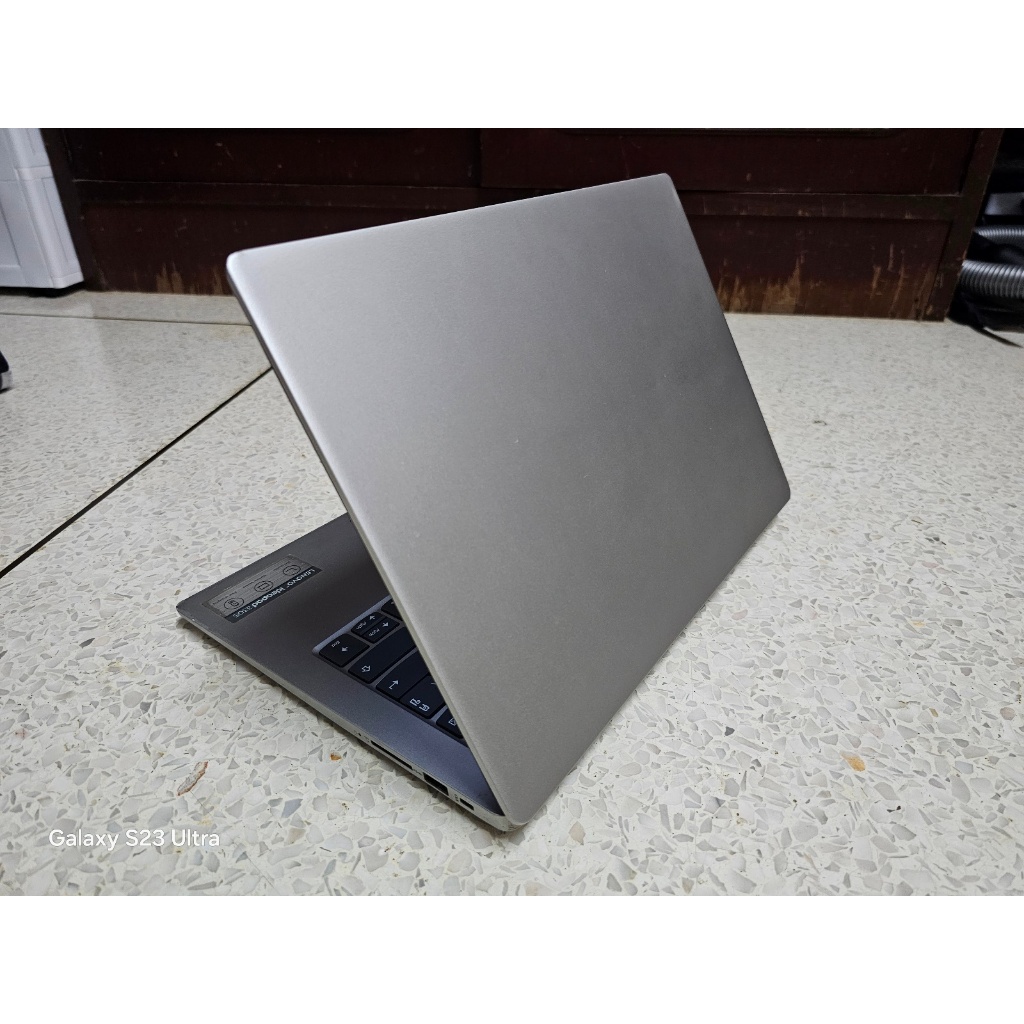 โน๊ตบุ๊ค Lenovo ideapad การ์ดจอแยก สภาพสวย เครื่อง i5 แรม DDR4 4Gb จอLed 14 นิ้ว อุปกรณ์ครบ แบตเก็บไ
