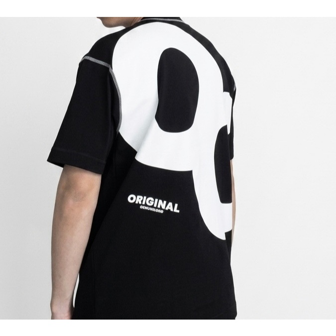 A25 ORIGINAL GREYHOUND  MINIMAL LOGO T-SHIRT