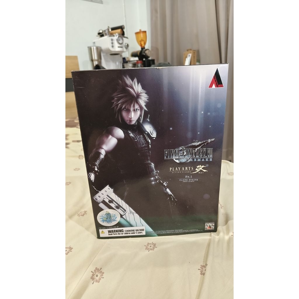 Playarts kai FF7 remake Cloud มือ2 สภาพดี กล่องพอใช้