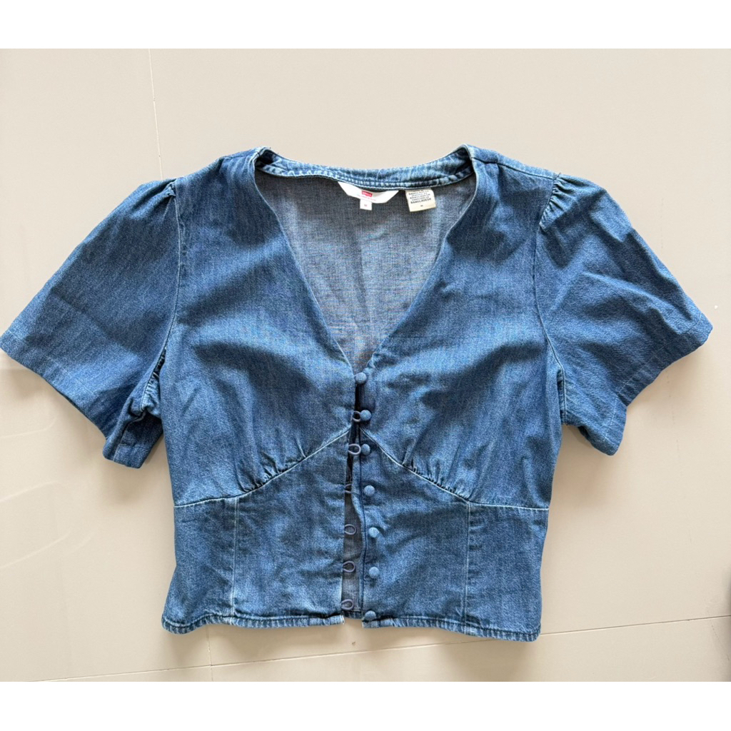 เสื้อครอป ยีนส์ Levis