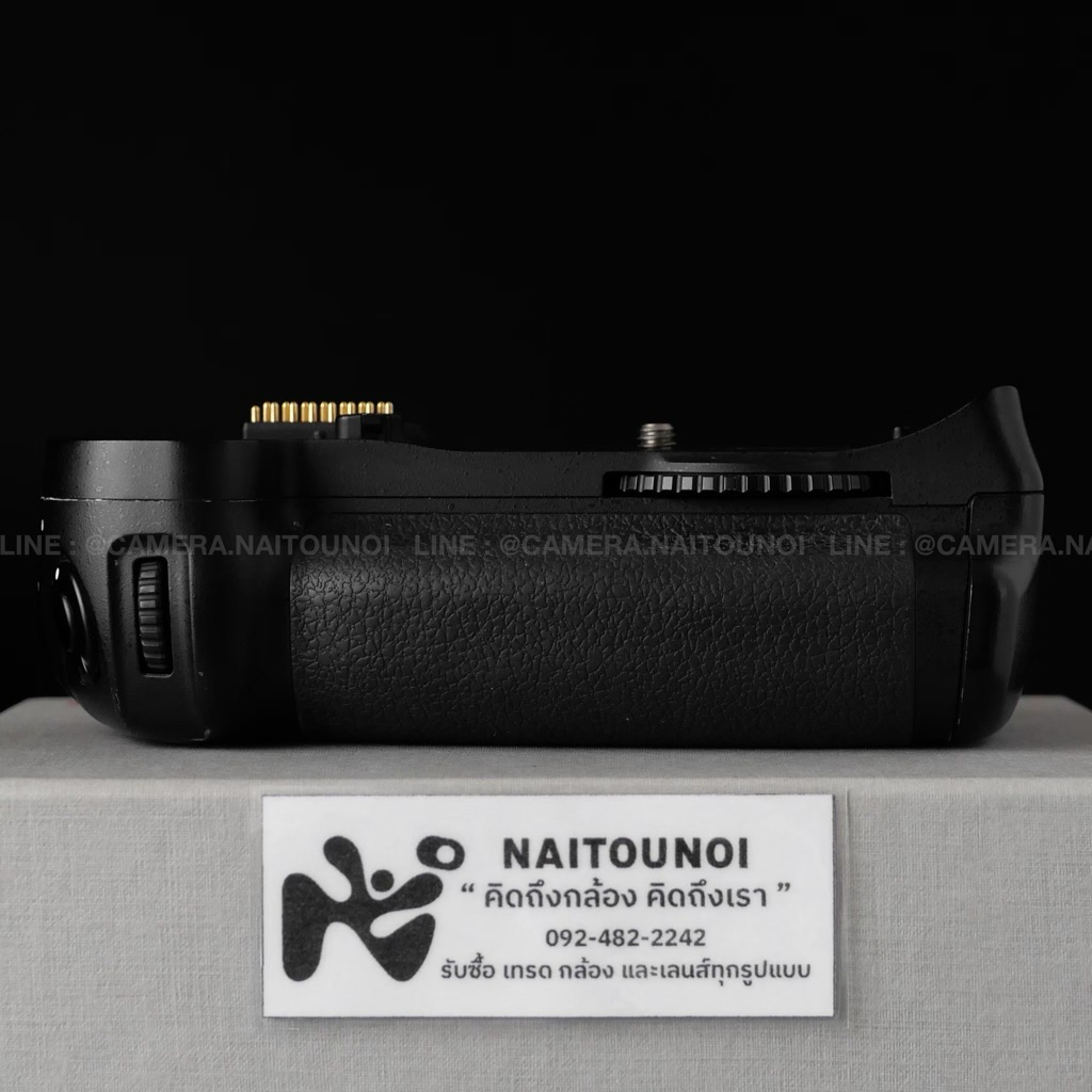 ( Used!! ) Nikon Battery Grip MB-D10 For Nikon D700, D300, D300S < Mint+ >