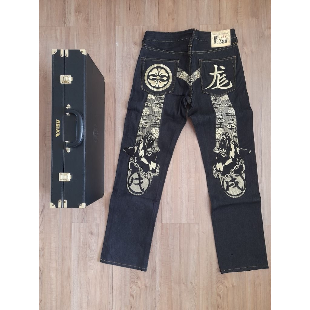 กางเกงยีนส์  evisu year dog size 32 พร้อมกล่อง
