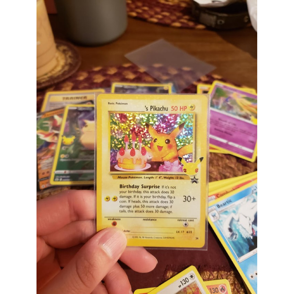 【พร้อมส่งจากไทย】Pokémon Card - 2021 - BIRTHDAY PIKACHU Holo #25 - 25th Celebrations - English