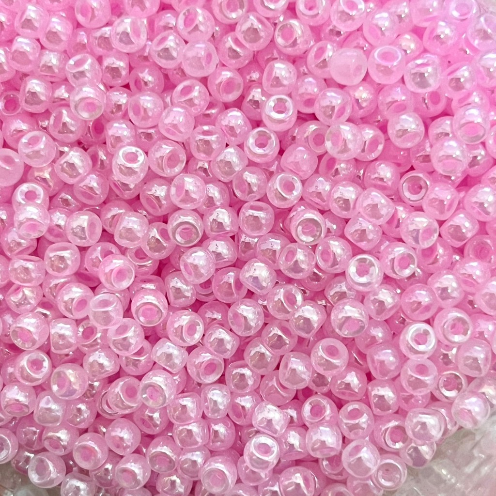 ลูกปัดเม็ดทราย สีนม 4mm เกรดAAA ตราถ้วยทอง 450g ของตกแต่งชิ้นงาน ทำพวงกุญแจ สร้อย กำไล DIY งานร้อย เครื่องประดับ