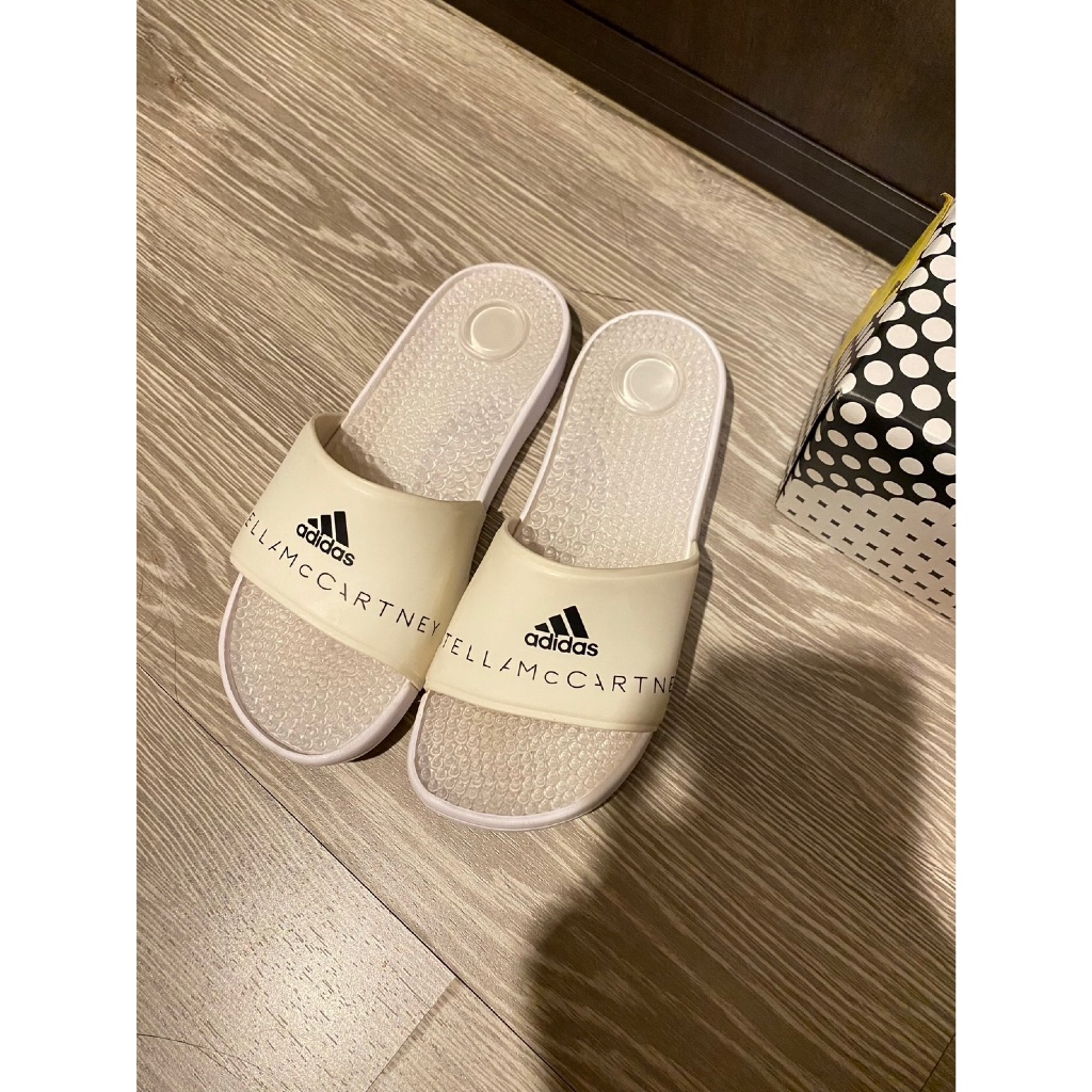 ส่งต่อ รองเท้าแตะ Adidas x Stella McCartney แท้100% (พร้อมกล่อง) ไซส์ 6UK ความยาวเท้า 24.5-25 ซม.