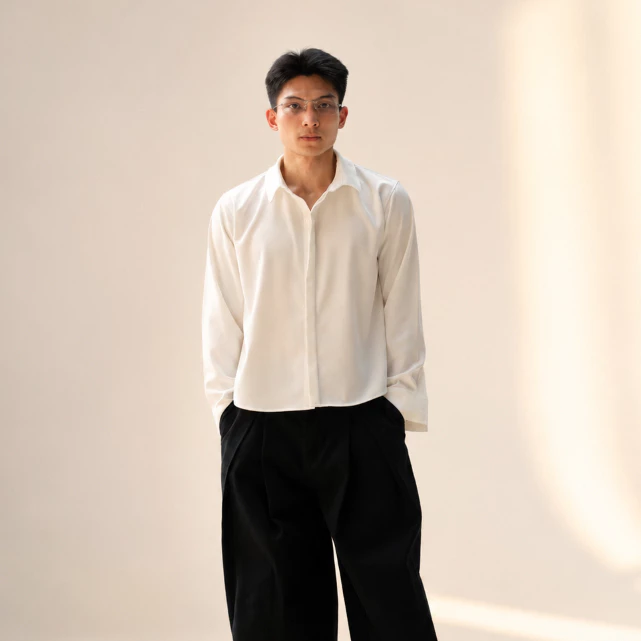 PHRASE Cropped Shirt