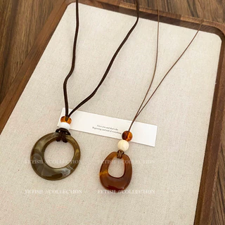 สร้อยคอ necklace จี้ ลายฉลุเรขาคณิต ins สไตล์วินเทจ สีน้ำตาล สไตล์เกาหลี สีอำพัน จากเพรชอะคริลิค สไตล์ย้อนยุคชาติพันธุ์