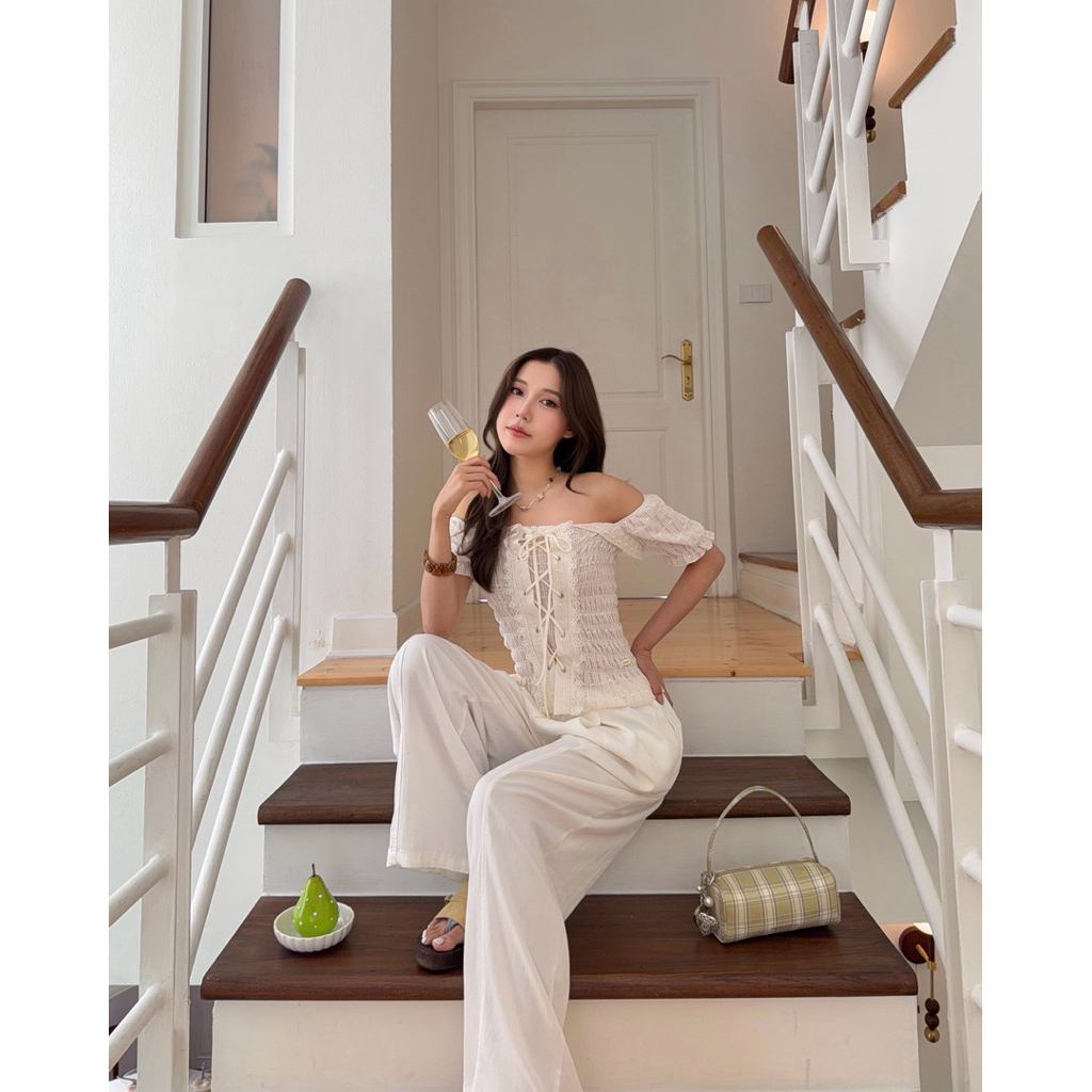 พร้อมส่ง Pasta blouse - Everymay เสื้อเปิดไหล่แขนตุ๊กตา